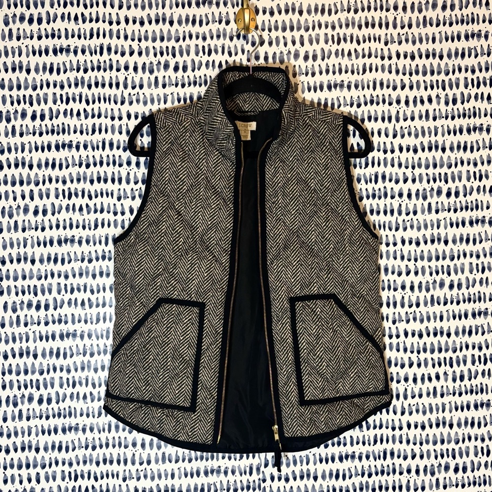 J Crew Factory Women’s Printed Quilted Puffer Vest sz S herringbone black fall